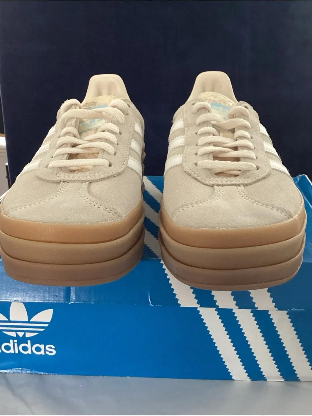 Adidas Gazelle Bold J Platform Sneakers Women’s 6 / 4.5Y Wonder White JH5540